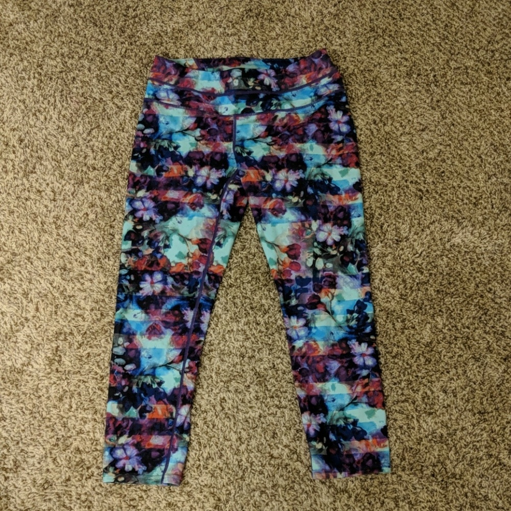 Athleta multiple colored Capri workout pants